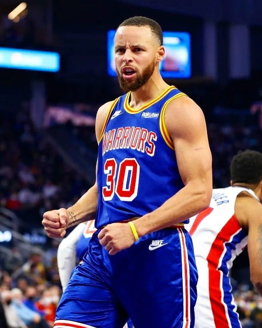 亚博体育官网-尤文图斯迎全明星赛关键赛，清晨绝杀压哨，引发热议，身体对抗强度拉满(巴萨尤文图斯首发)